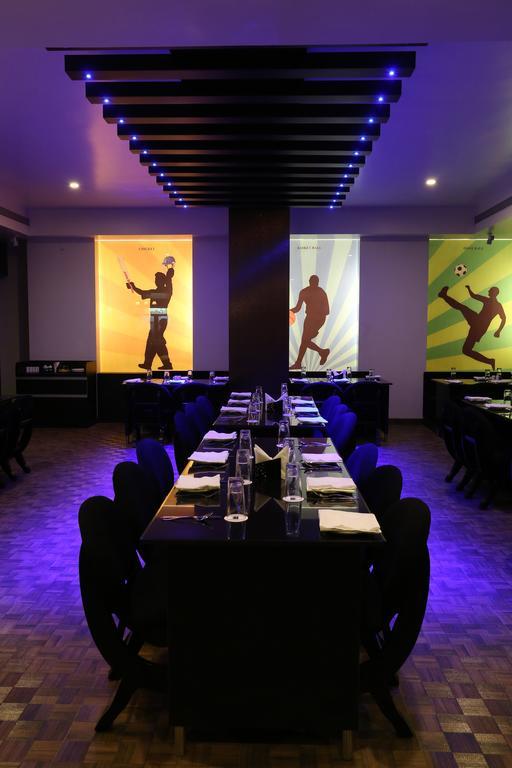 Grand Kailash Hotel Aurangābād Extérieur photo