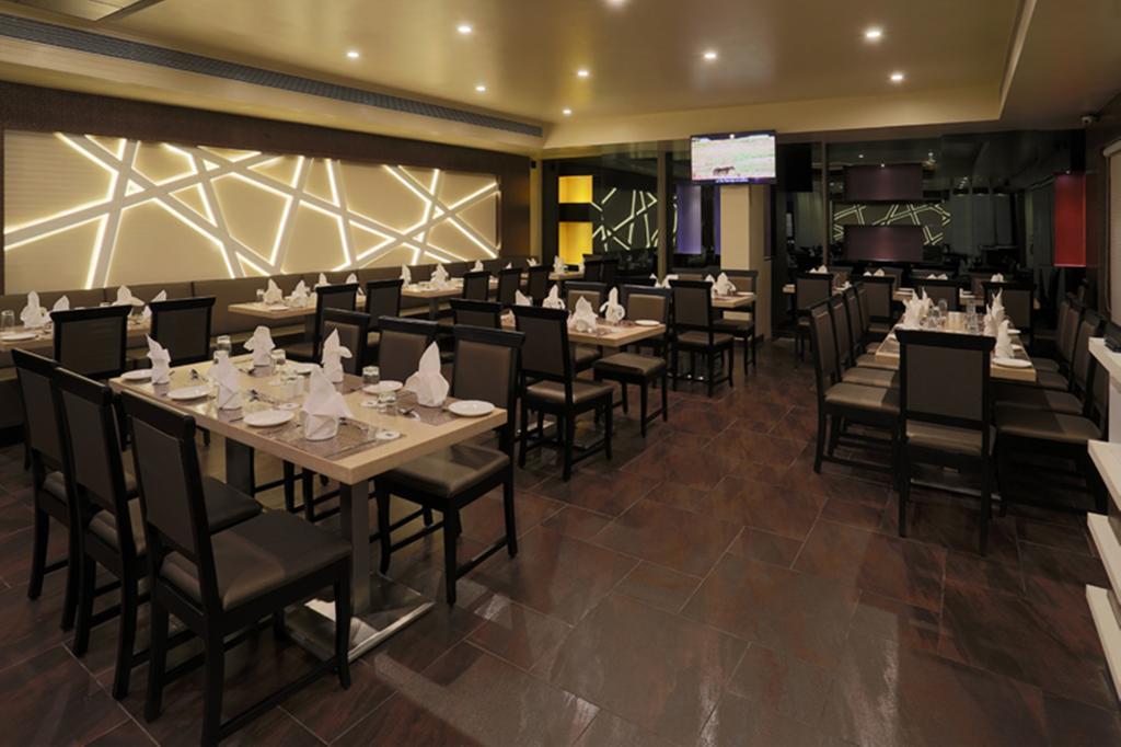 Grand Kailash Hotel Aurangābād Extérieur photo